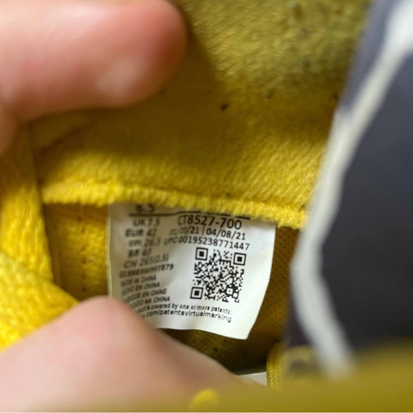 Jordan 4 Lightning - Picture 9 of 9